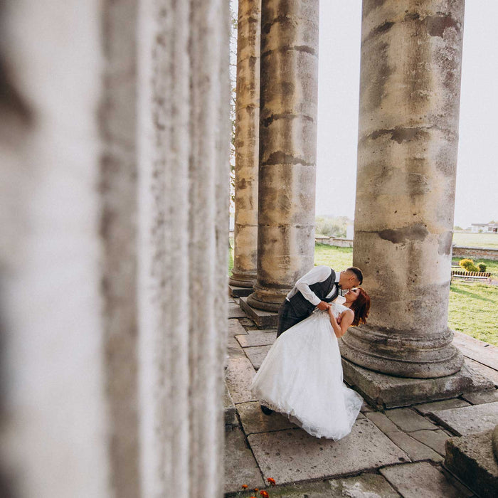 When to Send Destination Wedding Invitations and What to Include?