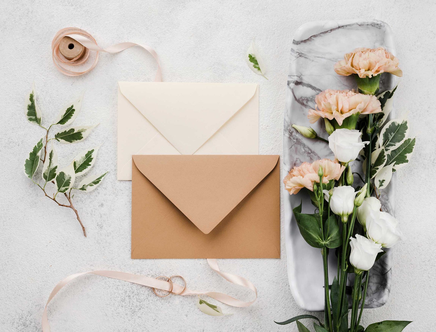 What Size Should Your Wedding Invitation Be?