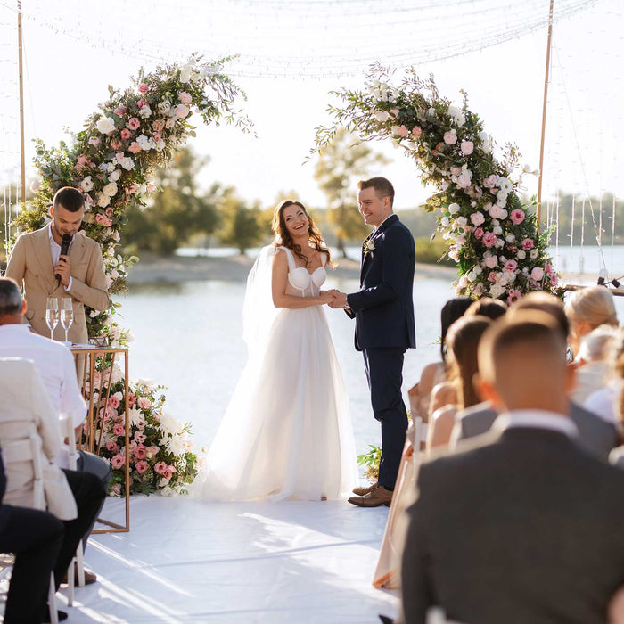 When Should Wedding Invitations Be Sent?