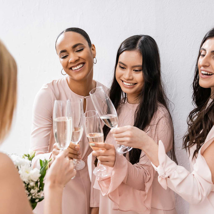 When Should Bridal Shower Invitations Be Sent?