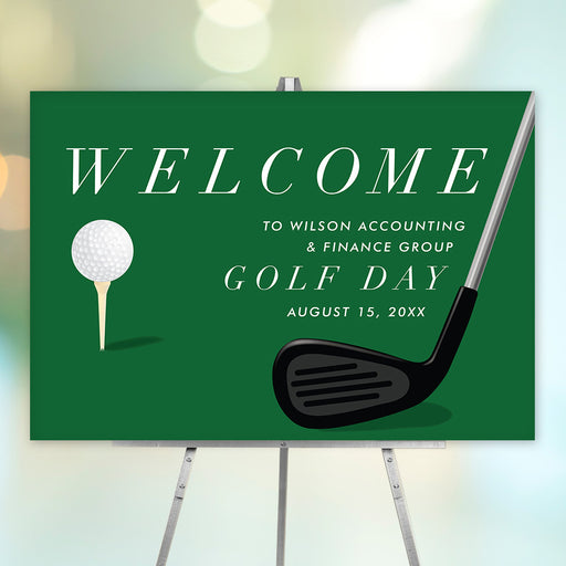 Golf welcome sign featuring a green background, golf ball, and club illustration – ideal for entrance displays or decor.